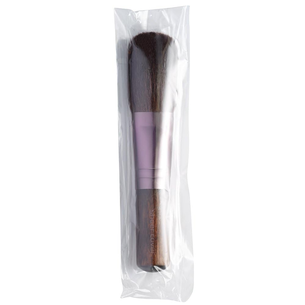 Sheer Cover dry-skin friendly base makeup closeup shows nourishing, breathable coverage