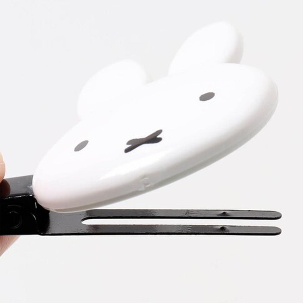 SHOBIDO Miffy die-cut bangs clip packaging highlights compact travel-friendly design.