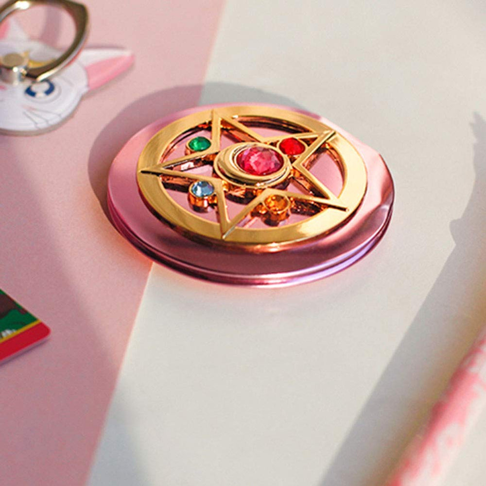 SHOWLOUE makeup compact mirror close-up view for precise detail.