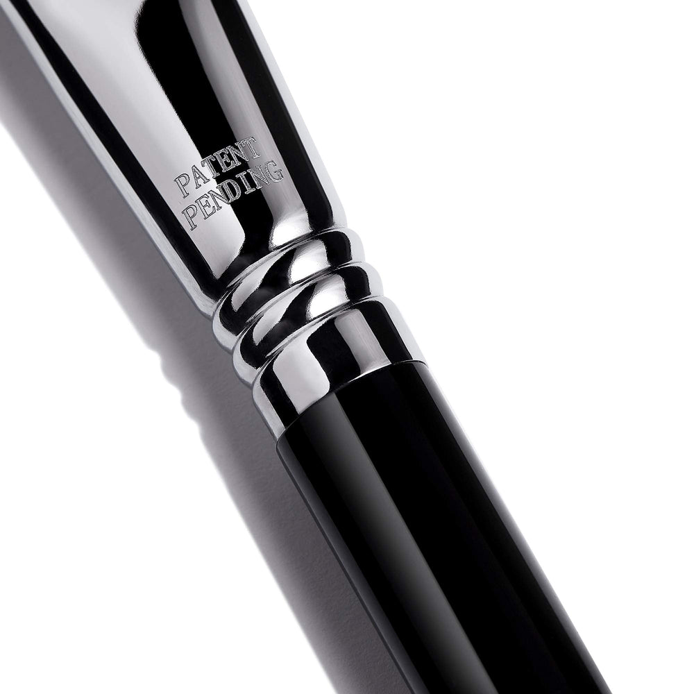 Sigma Beauty E15 close-up edge enabling precise upper lash line