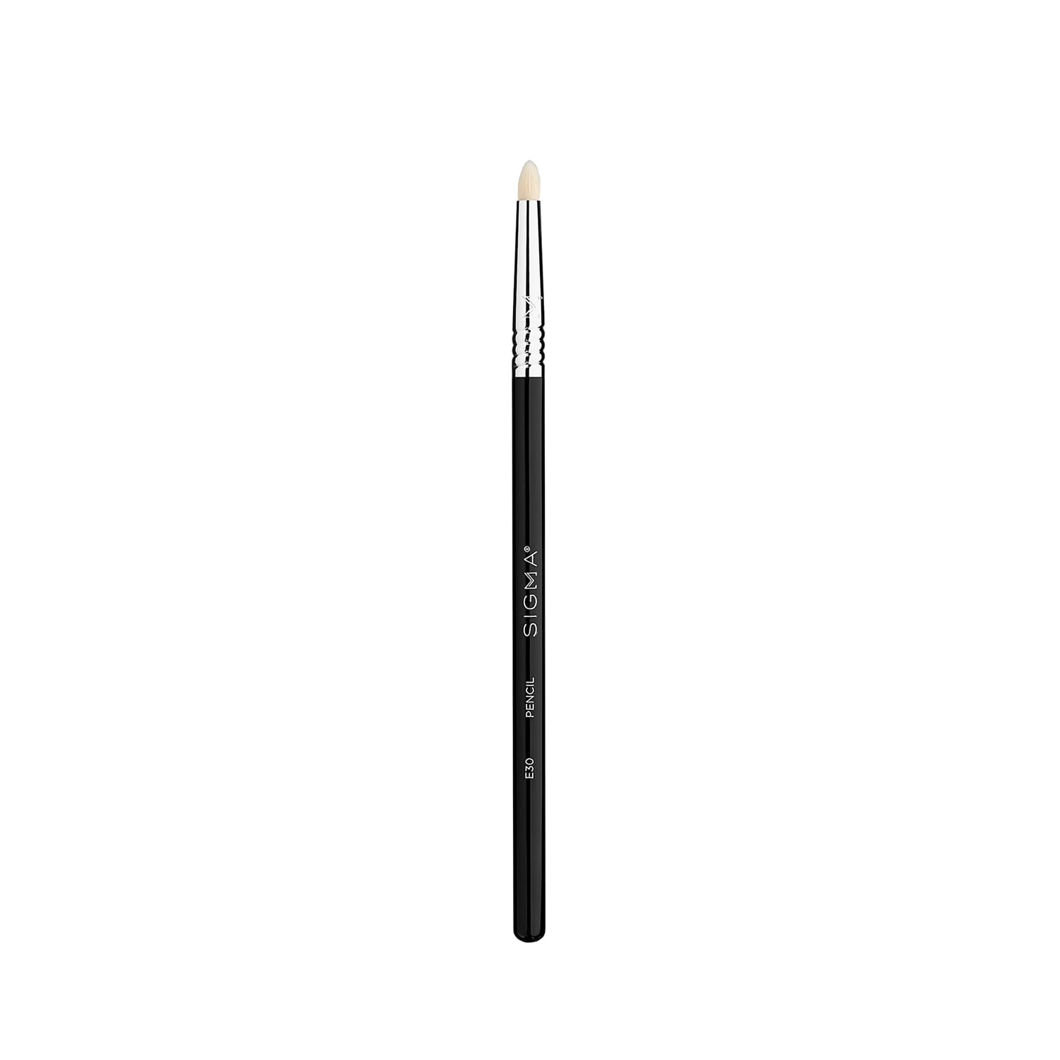 Sigma Beauty E30, punta delgada para delinear ojos con precisión.