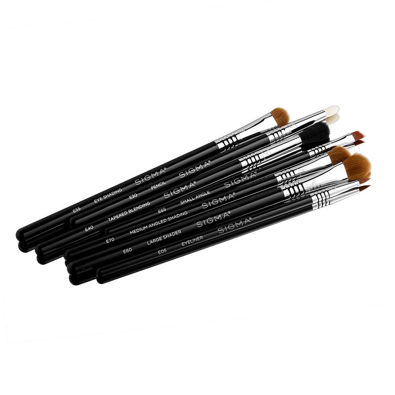 Sigma Beauty E38 diffused crease brush close-up for seamless crease shading