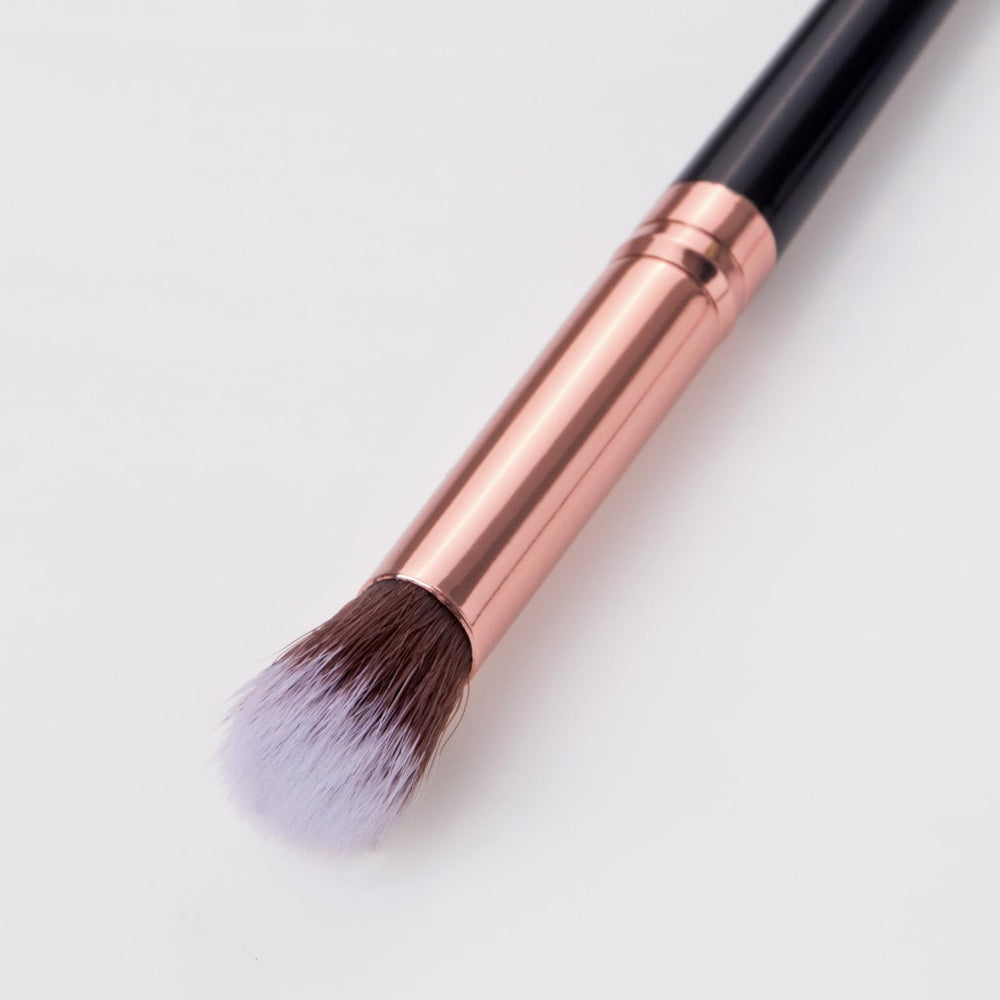 SIHIMESOLFVE lash comb helps separate lashes for a clean finish.