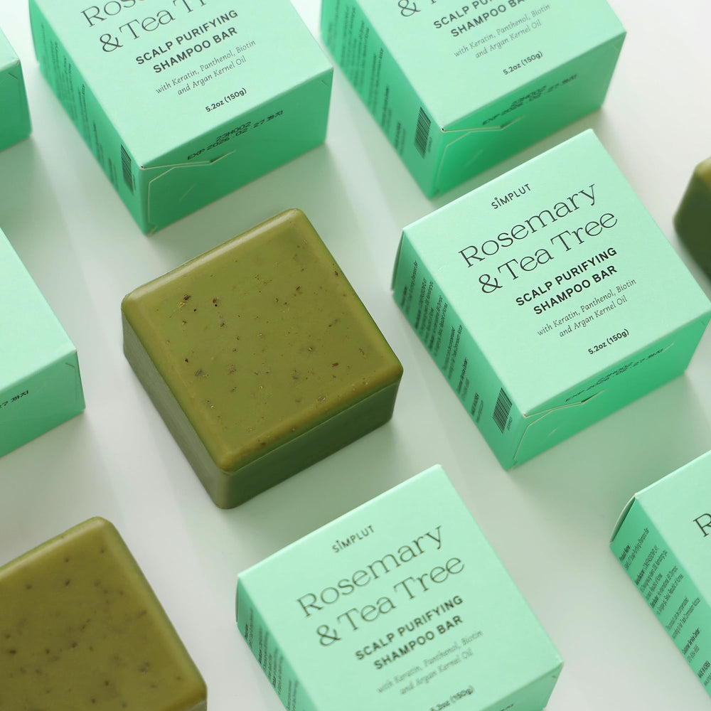 SIMPLUT zero-waste packaging in compostable box for eco-friendly haircare