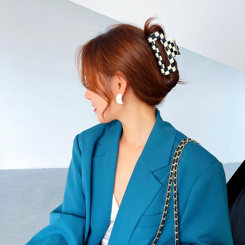 SINIDE hair clip for women suitable for various occasions and looks.