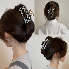 SINIDE non-slip hair clip provides reliable grip during daily activities.