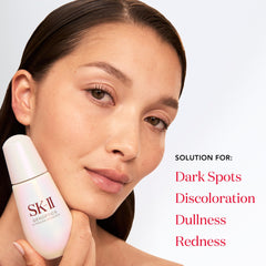 SK-II GenOptics Serum application on palm demonstrates even distribution and quick absorption