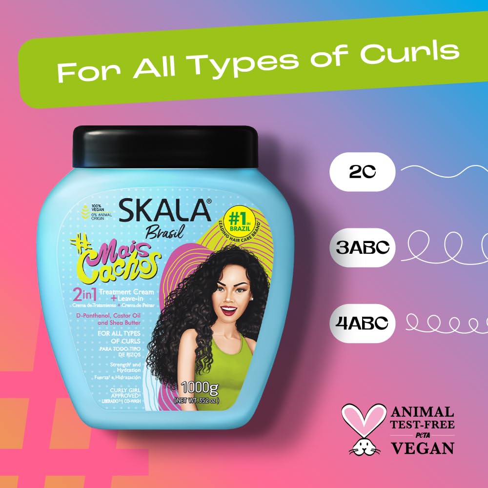 Skala Mais Cachos Hydrates Curls frizz control and smooth finish close-up