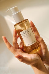 SKIN1004 Oil Cleanser Dispersion on hand shows lightweight texture ideal for daily use.