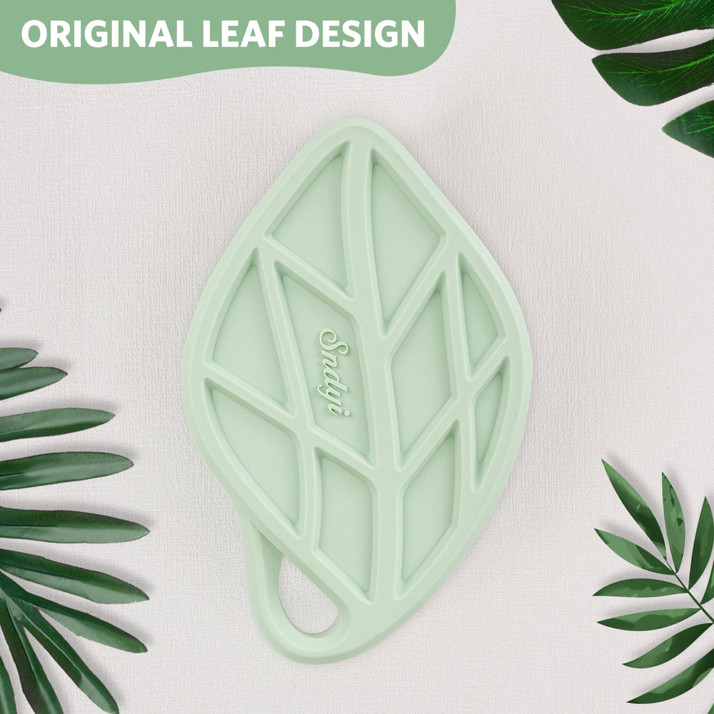 Sndyi silicone body scrubber hanging hole for easy drying and storage.