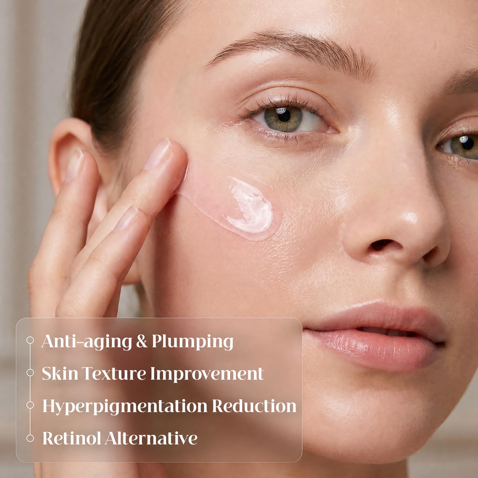 Hand applying Snidin serum to demonstrate quick absorption benefit