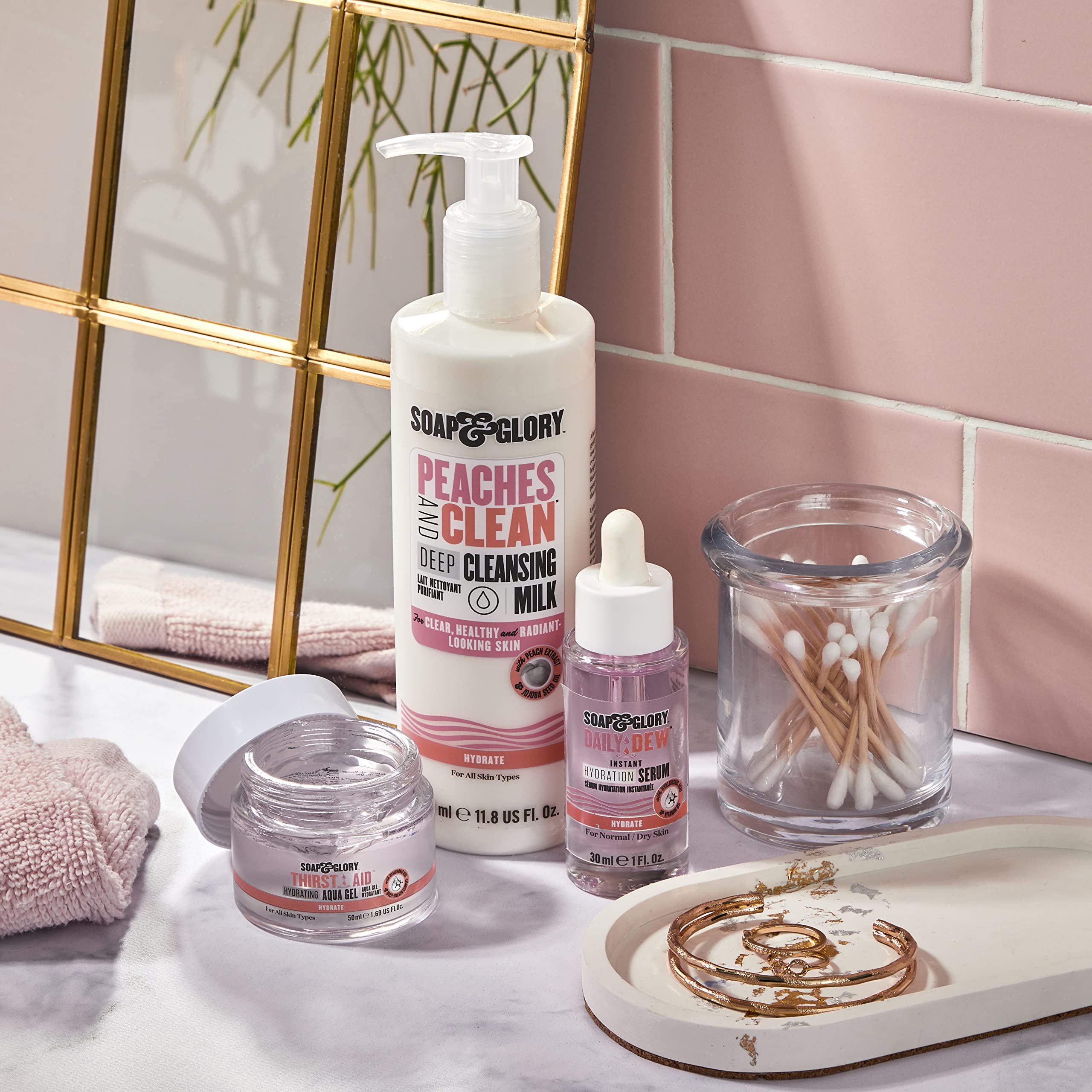 Soap & Glory Peaches Cleanser makeup-removal action dissolves makeup and oil.