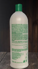 SOF N' FREE define-curl-cream-texture provides smooth, touchable definition across hair types.