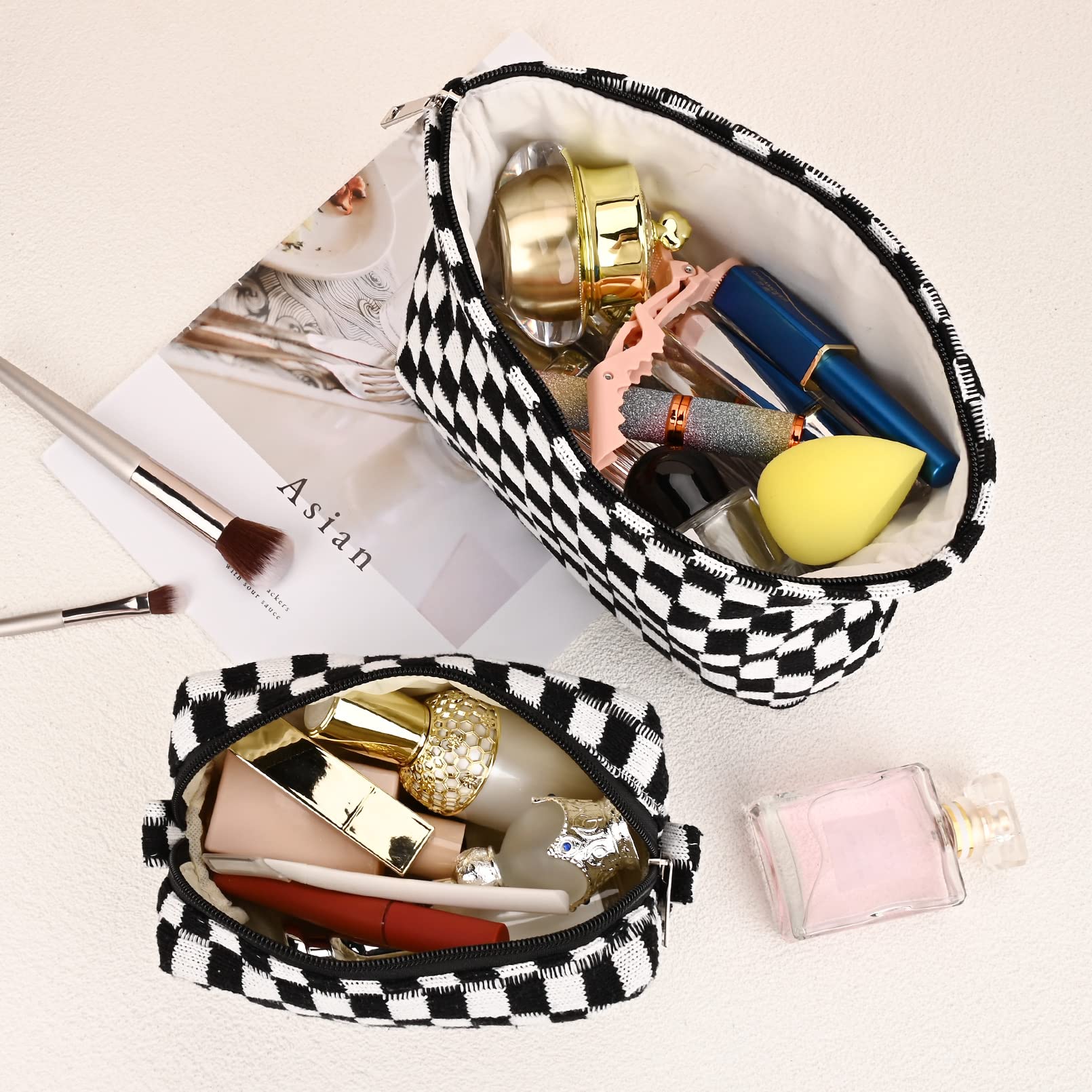 SOIDRAM travel toiletry bag folds flat for compact packing