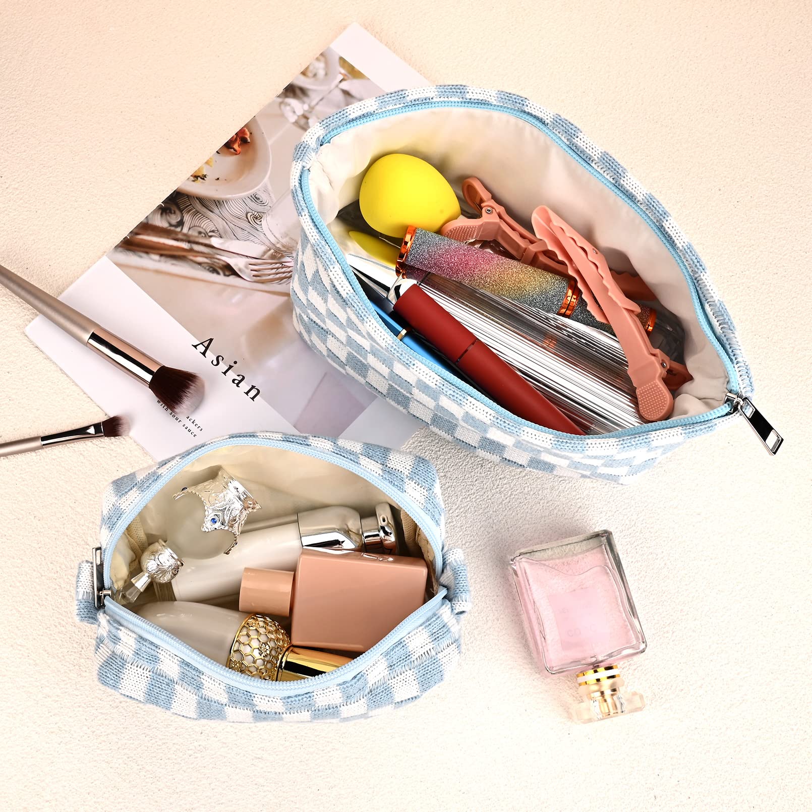 SOIDRAM makeup bag brush organizer interior aids neat arrangement of makeup brushes.