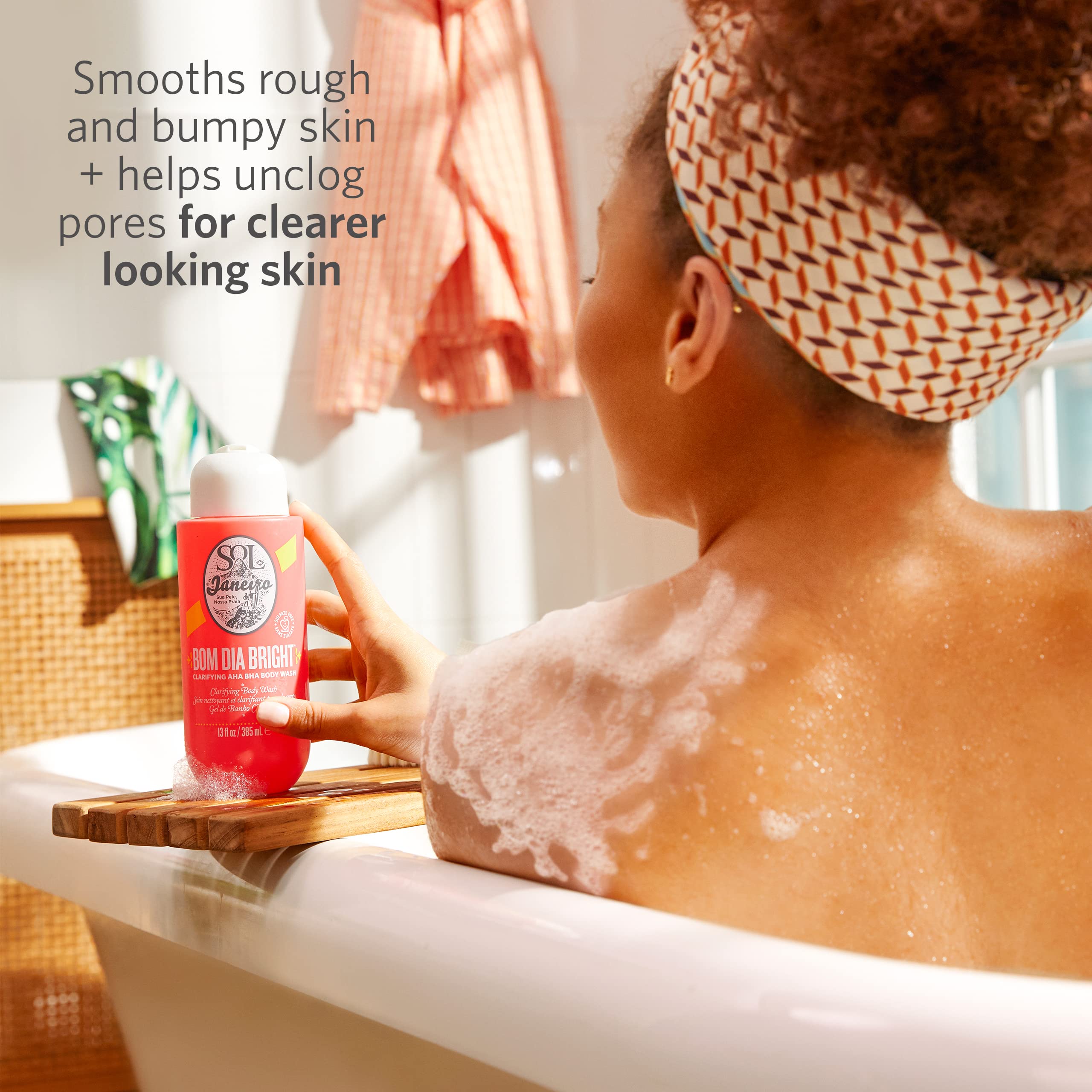 Sol de Janeiro Bom Dia Bright body wash being applied for cleansing