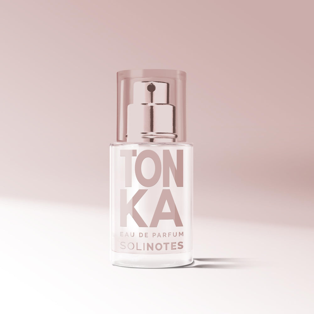 Solinotes Tonka elegant-application shows smooth spray for effortless layering.