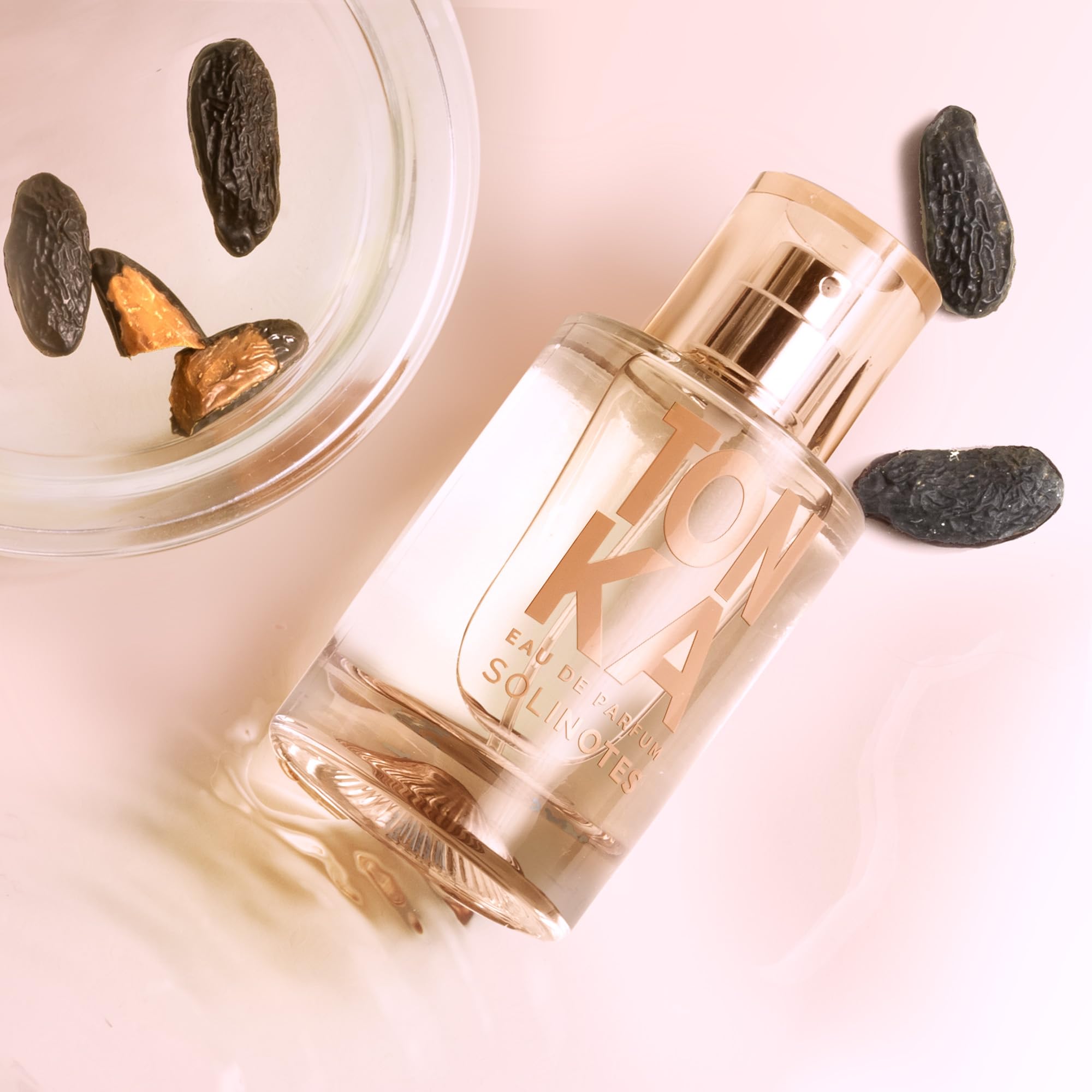 Solinotes Tonka vanity shot demonstrates daily wearability and refined charm.