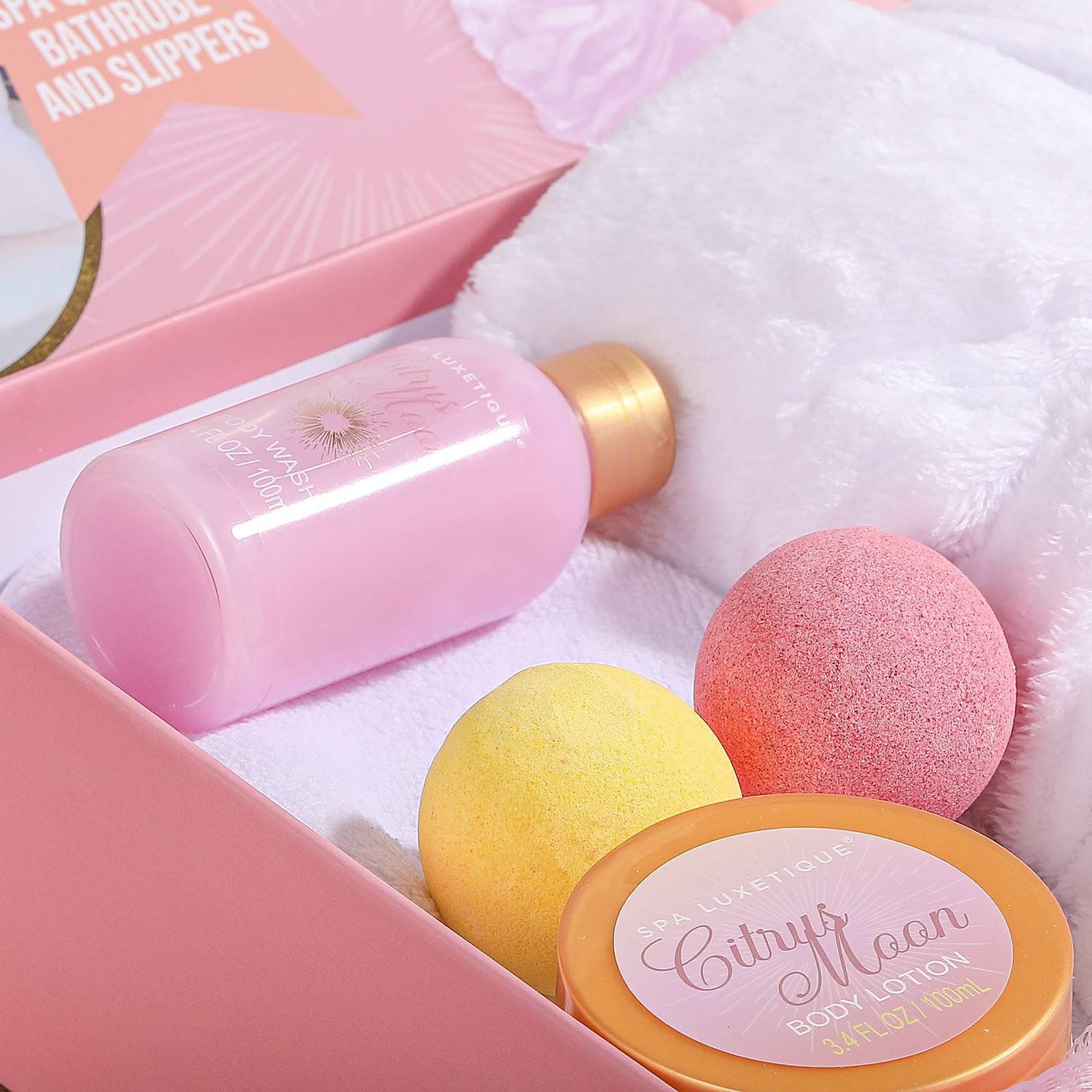 Spa Luxetique bath puff for gentle cleansing and lather.