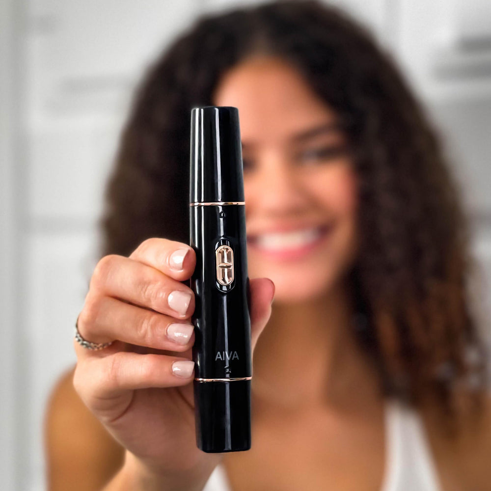 Spa Sciences AIVA ergonomic handle captured for easy, comfortable daily use.