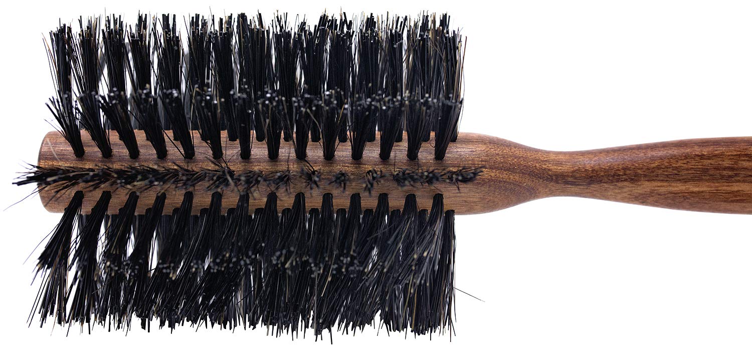 Spornette Italian Rounder bristles close-up highlighting natural boar bristles for shine.