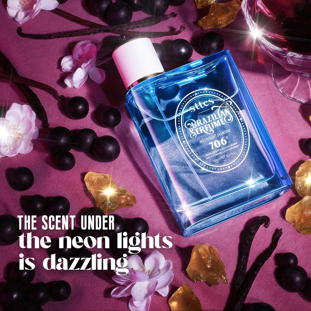 Sttes Midnight Jasmine jasmine flower closeup, showcasing lush floral depth for modern allure.