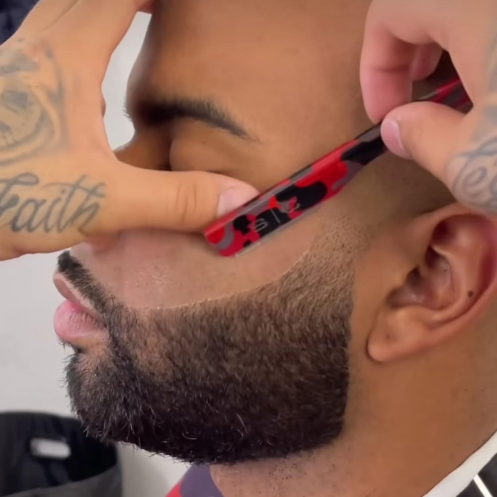 StyleCraft Deluxe Line blades not included; compatible with double-edge blades for pro results