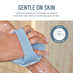Sud Scrub exfoliating fins detail shows oil and dead-skin removal for smoother skin