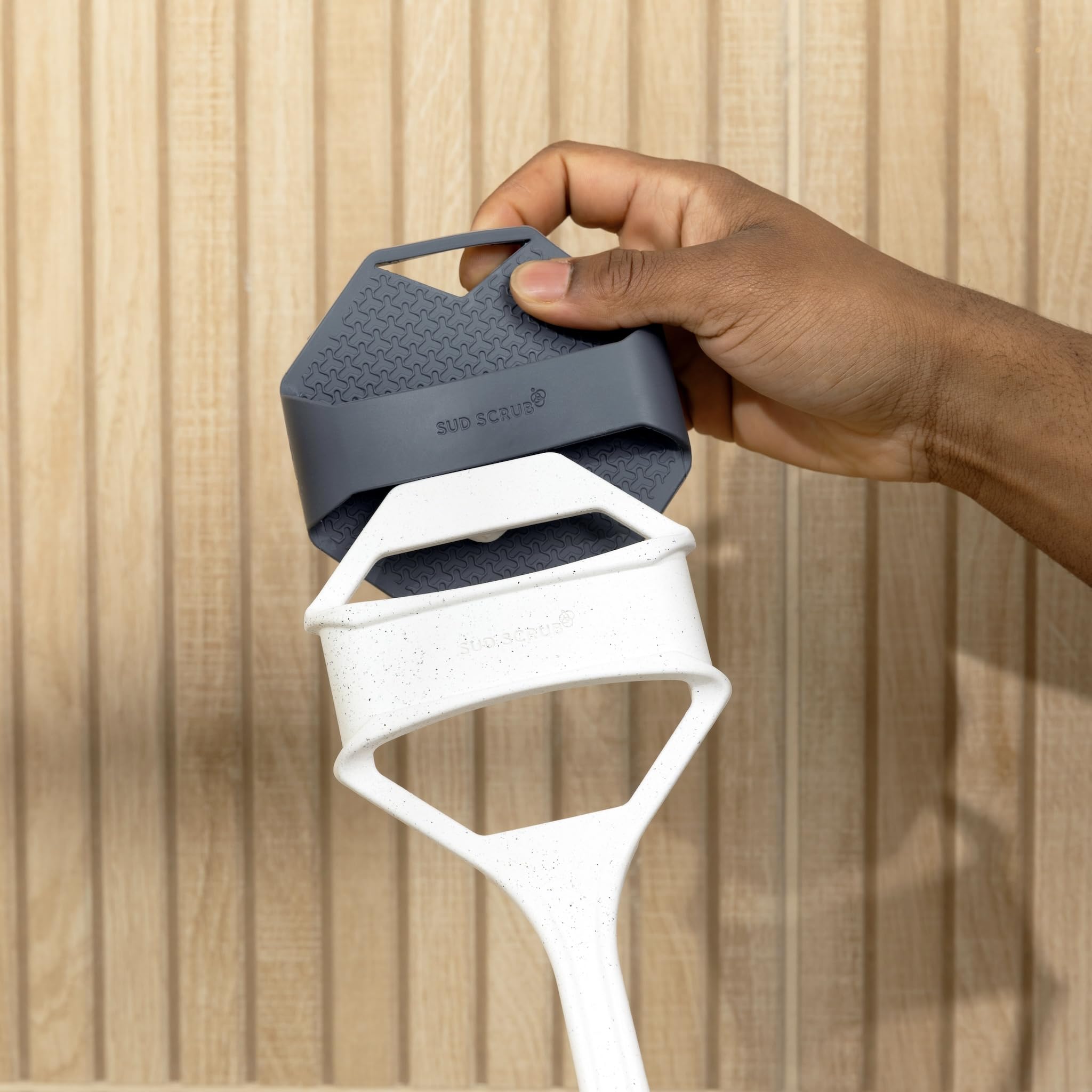 Sud Scrub Extender Handle assembled in seconds for quick start.