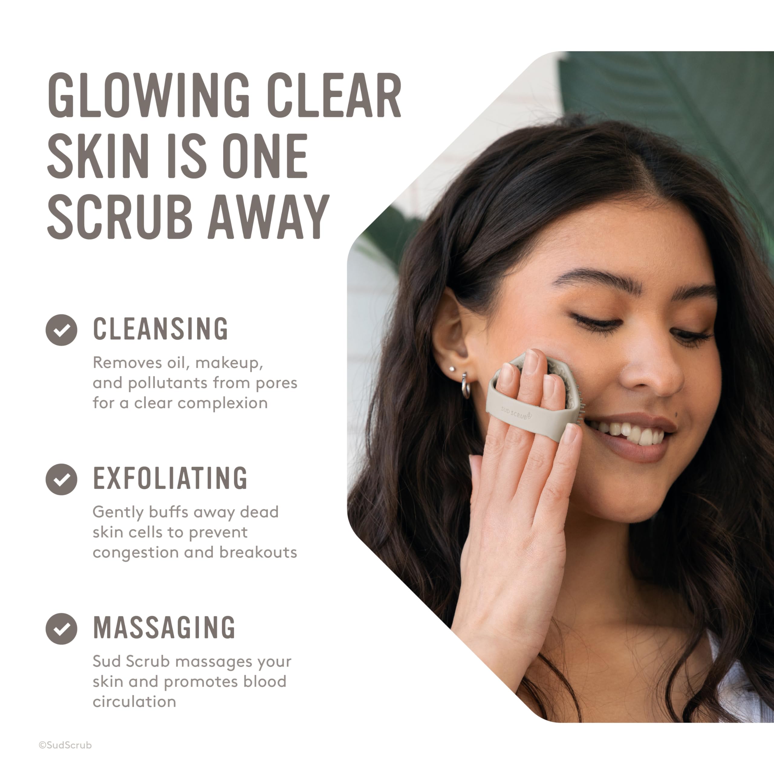 Sud Scrub silicone closeup highlights odor-resistant surface and easy-clean features