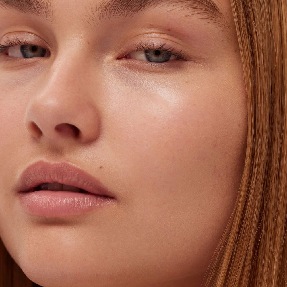 Niacinamide component in CC Me Serum emphasizing clarity and luminosity.