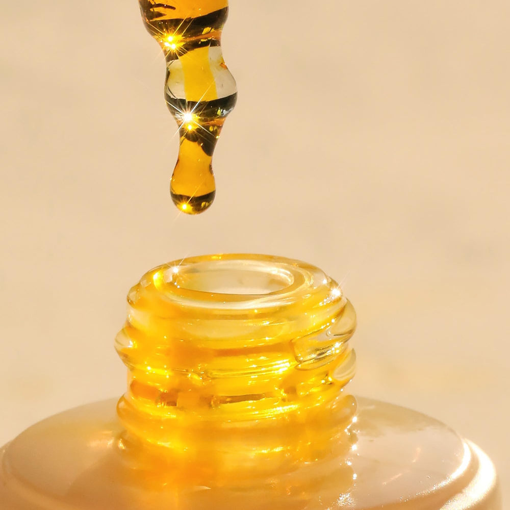 Glow application with Heavenly Sixteen Face Oil on skin for radiant look