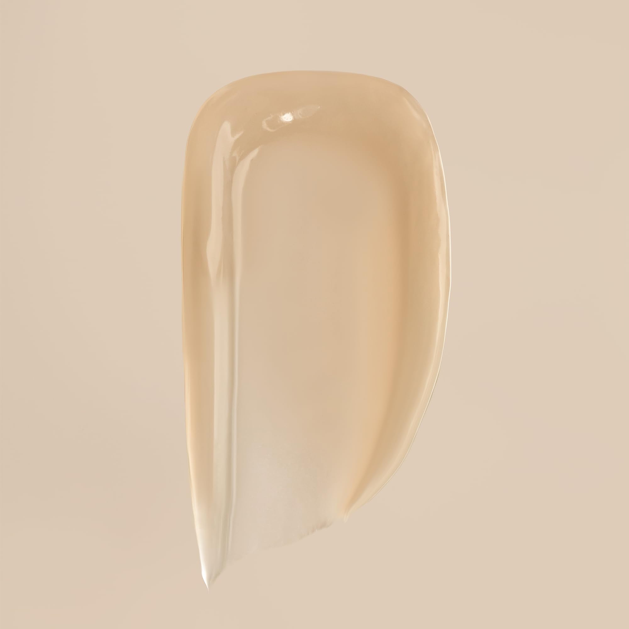 Summer Fridays Lip Butter Balm application demonstrates quick moisturizing and subtle shine.