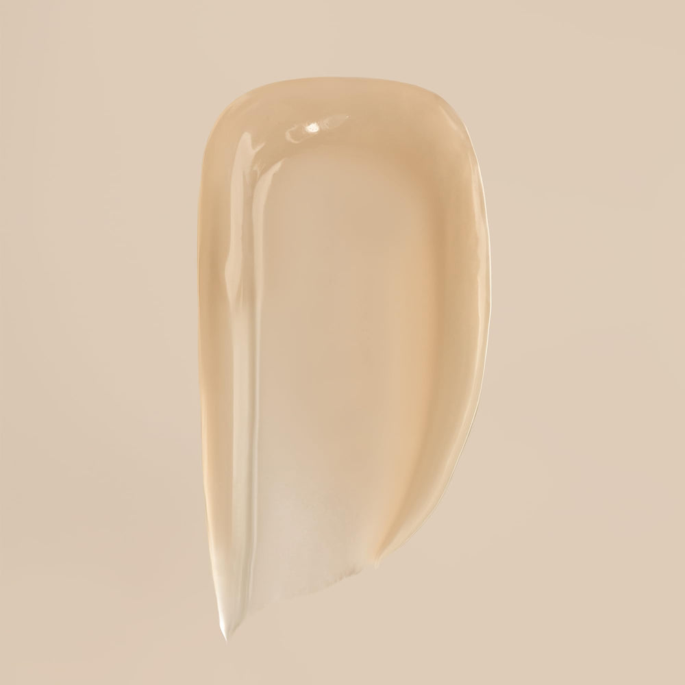 Summer Fridays Lip Butter Balm application demonstrates quick moisturizing and subtle shine.