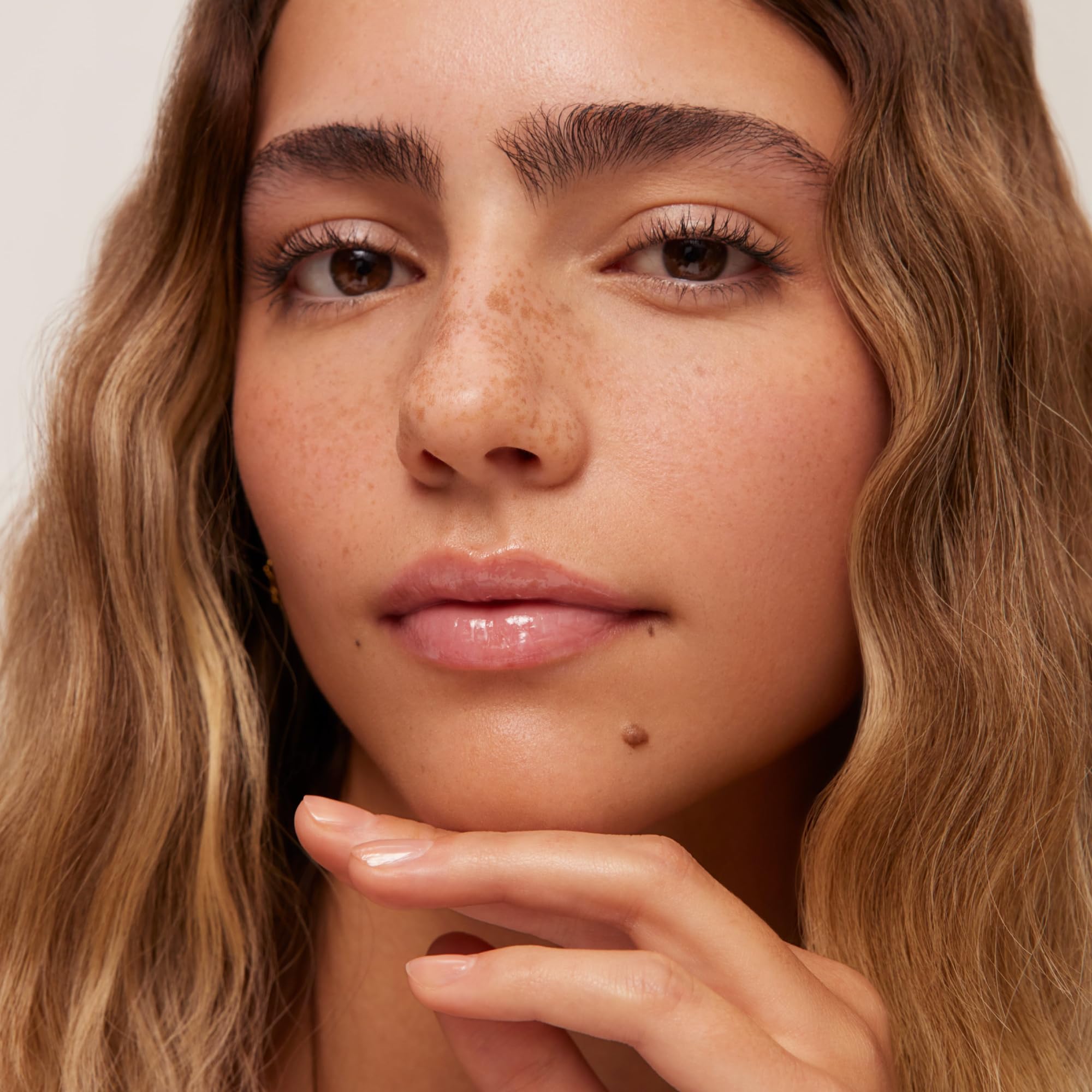 Summer Fridays Lip Butter Balm vanilla scent enhances daily lip care.
