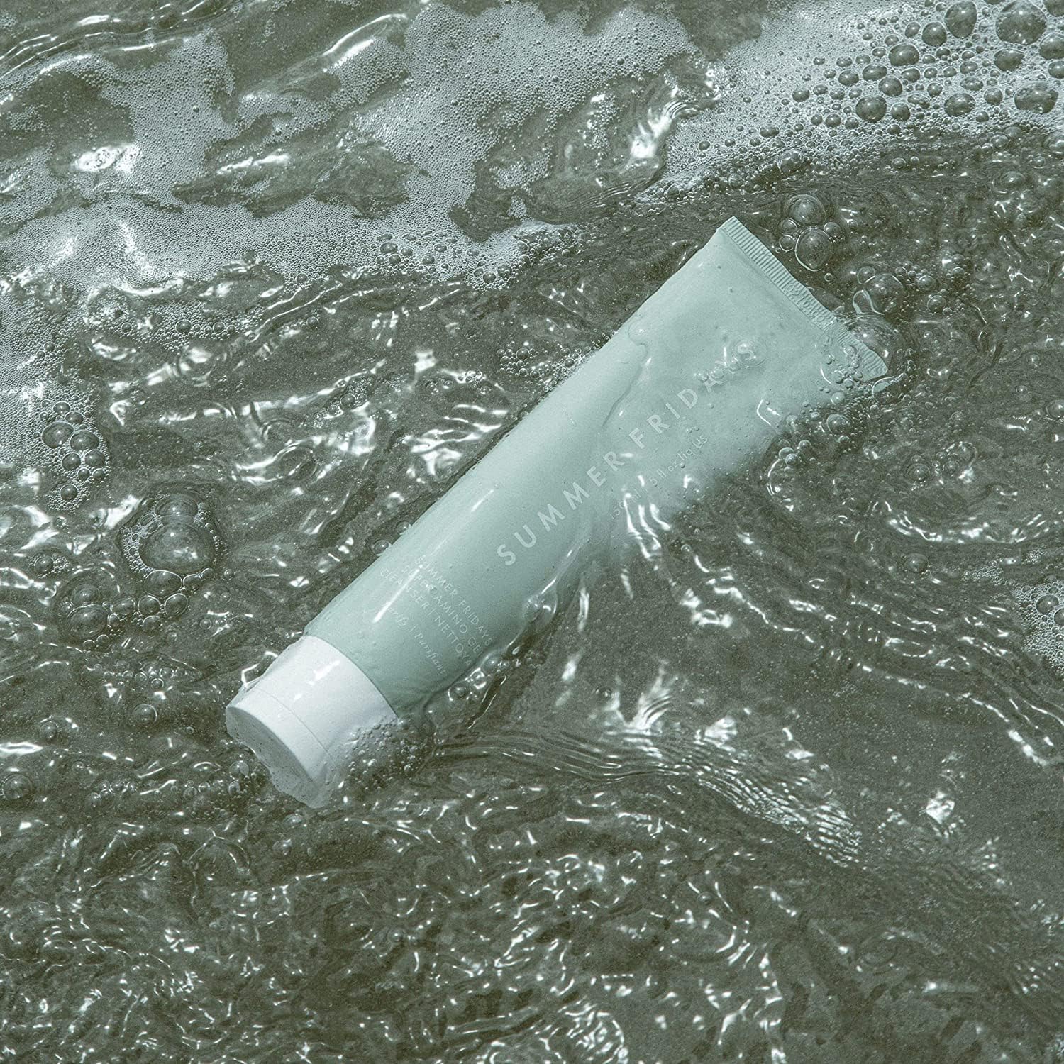 Summer Fridays Super Amino Gel Cleanser makeup-removal-action demonstrates effective makeup removal with gentleness