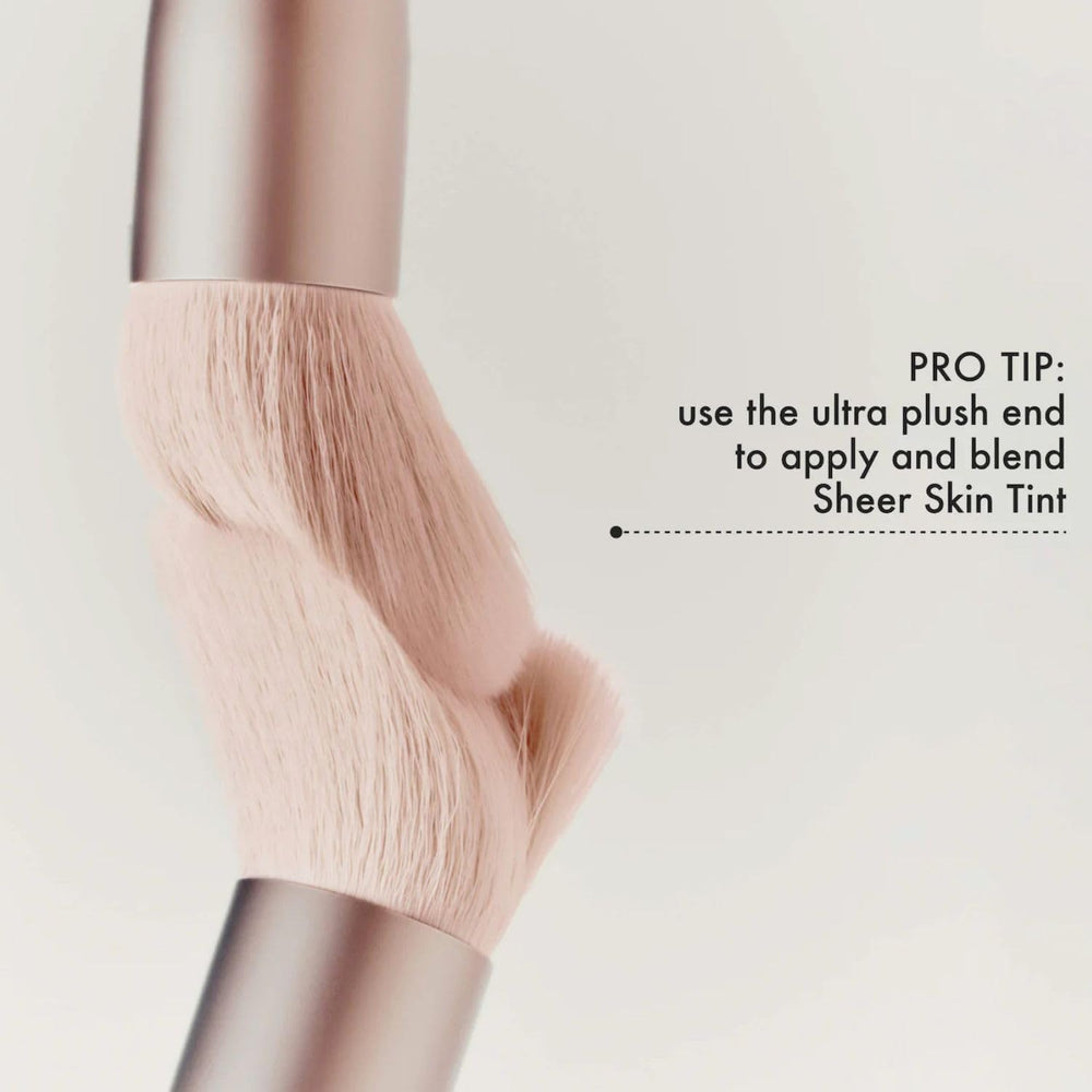 Summer Fridays The Blush Brush application-demo demonstrates precise placement