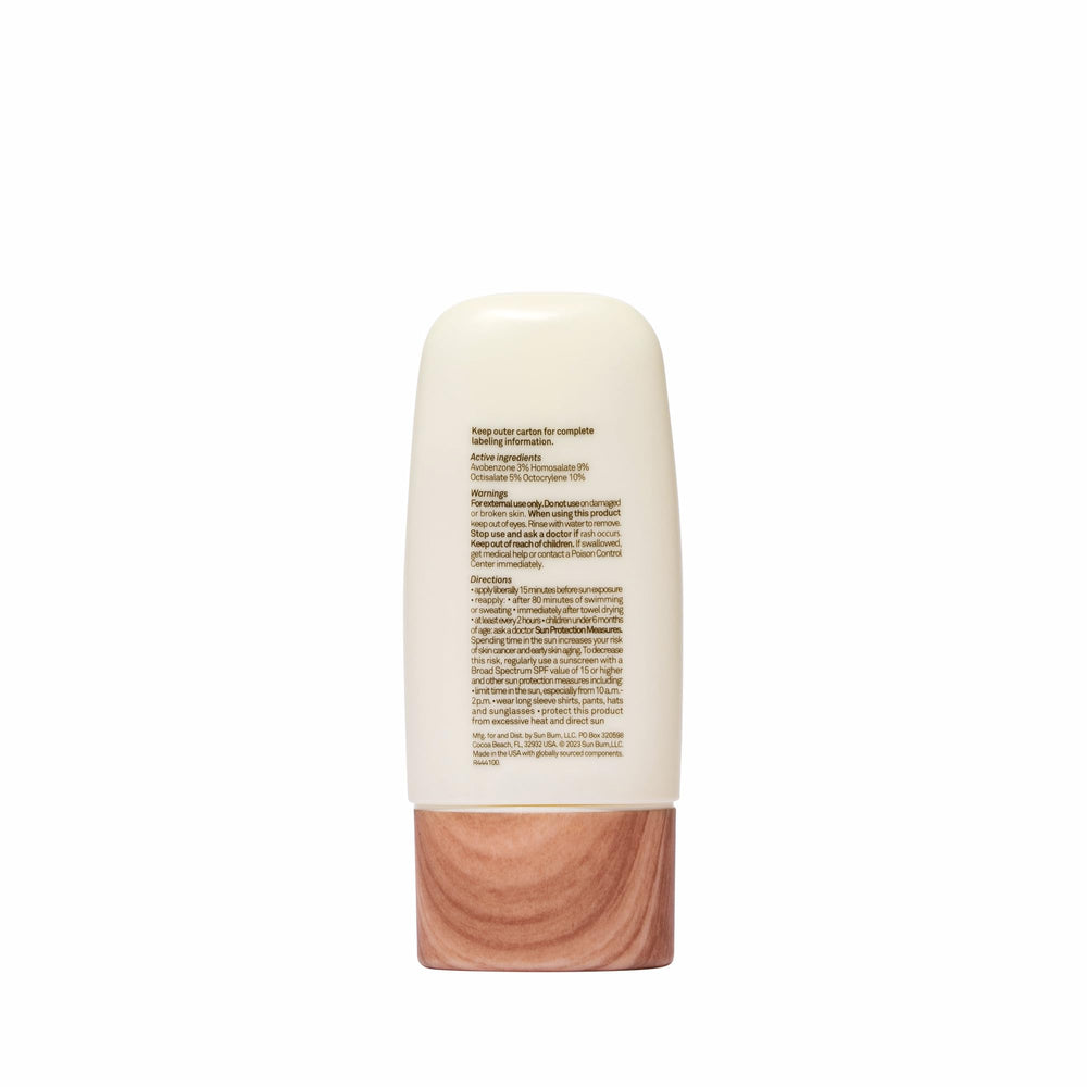 Sun Bum Daily SPF 50 Face Gel bottle highlights vitamin E hydration benefits