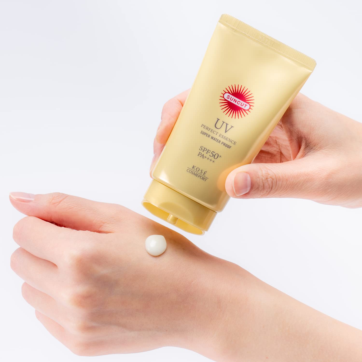 SUNCUT Perfect UV Essence application-gesture illustrates easy rub-in usage