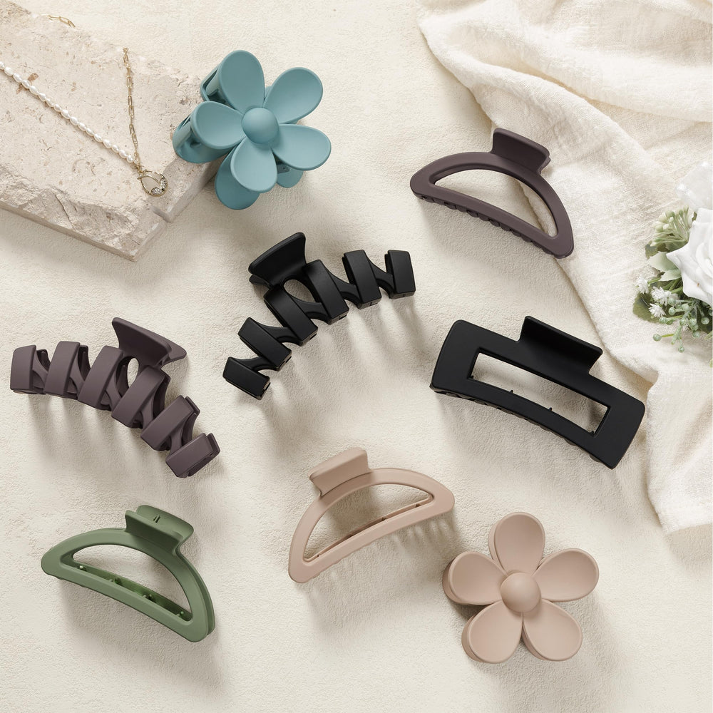 Sunolga anti-slip teeth closeup showing durable clip construction.