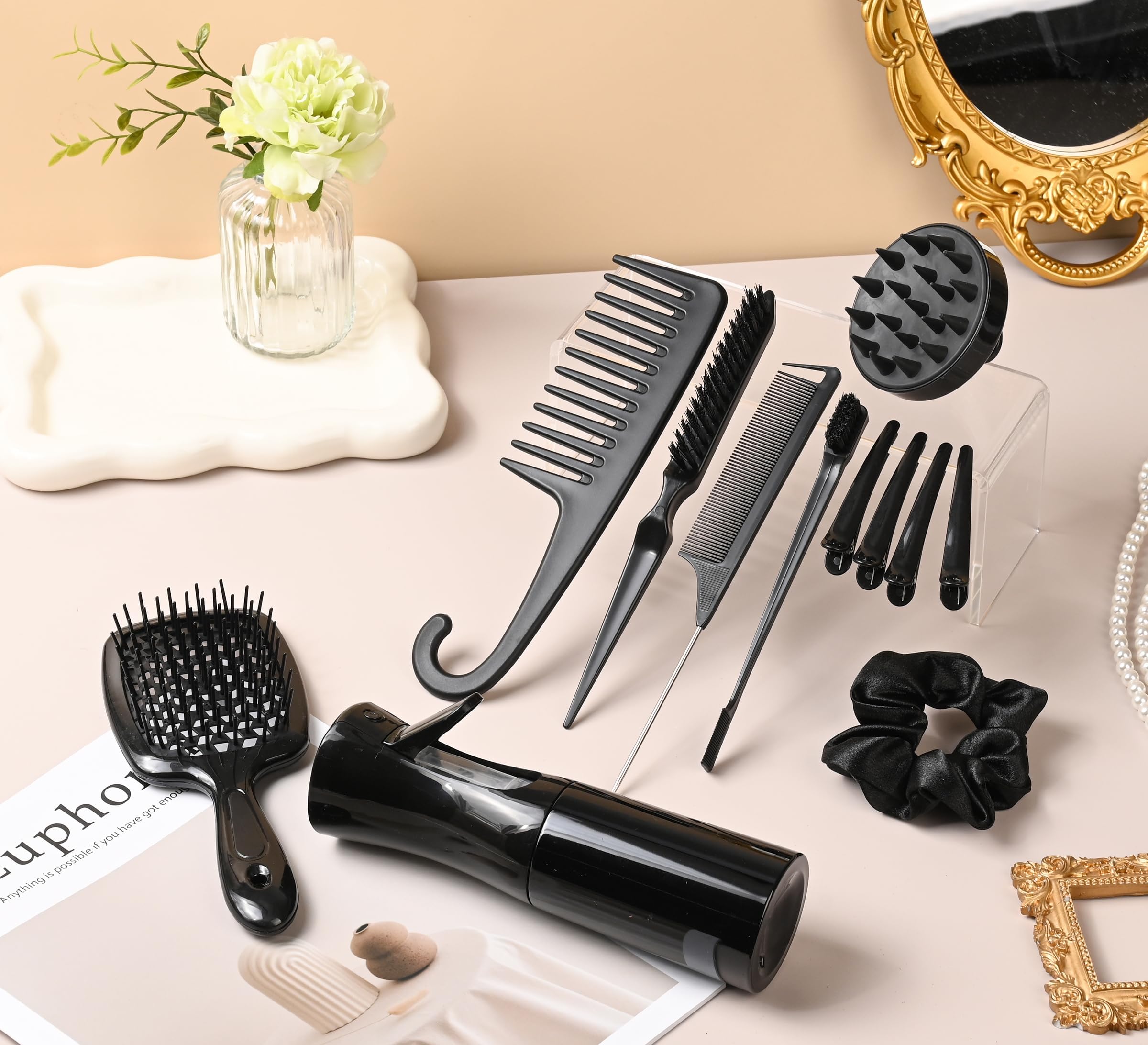 SUPHOUSE wide-tooth comb detangles thick or curly hair gently.