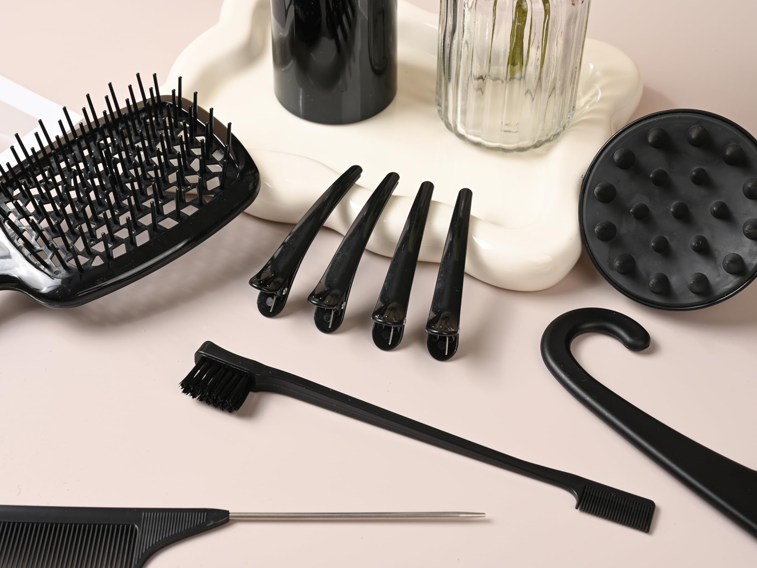 SUPHOUSE wooden comb with rounded teeth protects delicate strands.
