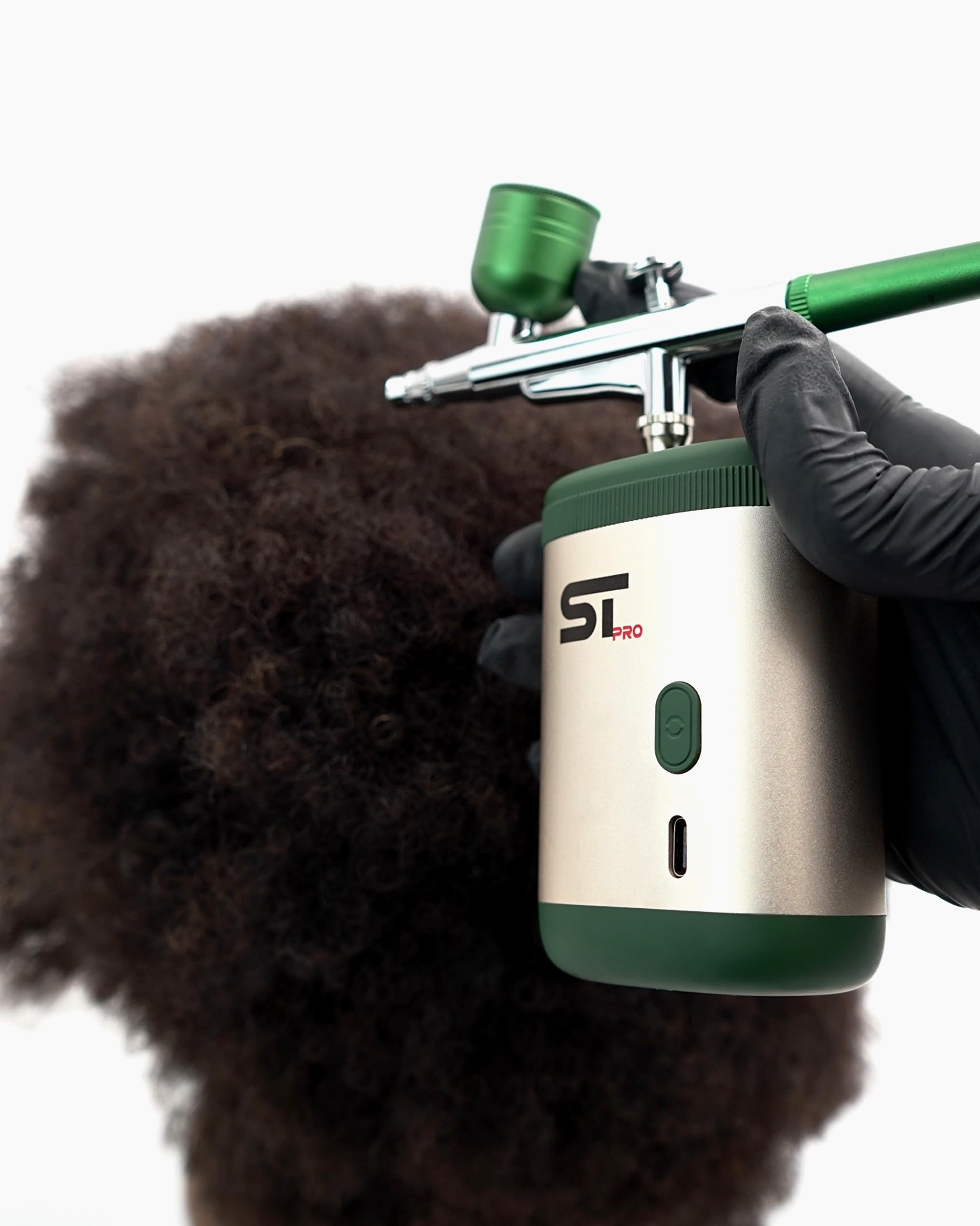 Supreme Trimmer Airbrush – pratique et rapide pour retouches en déplacement.