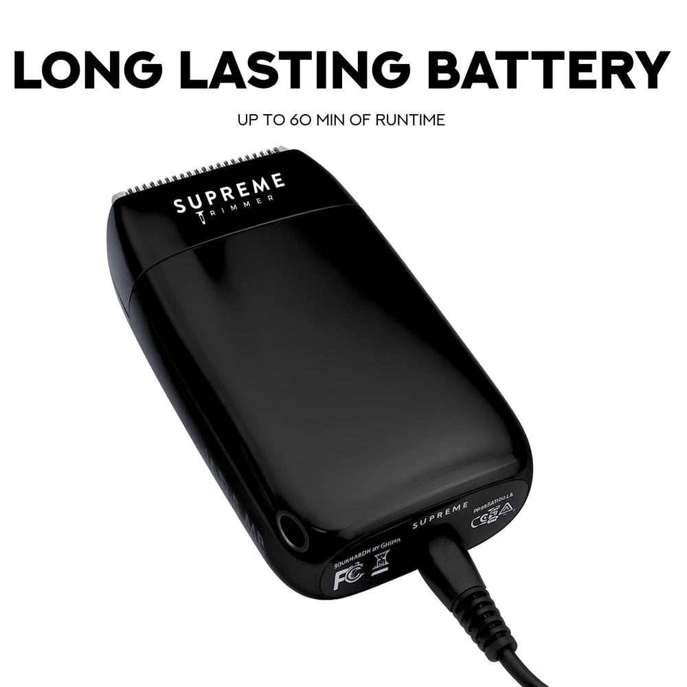 Supreme Trimmer Crunch Lite STF600 in hand, ideal for portable grooming on the go