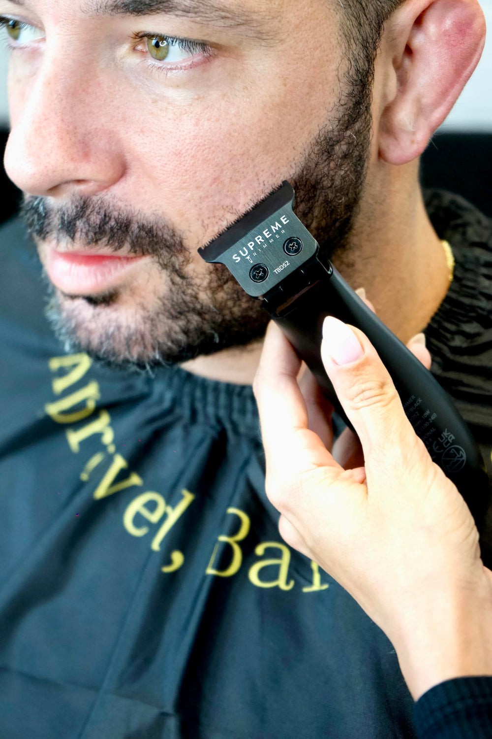 Supreme Trimmer home haircut setup for family-friendly grooming sessions.