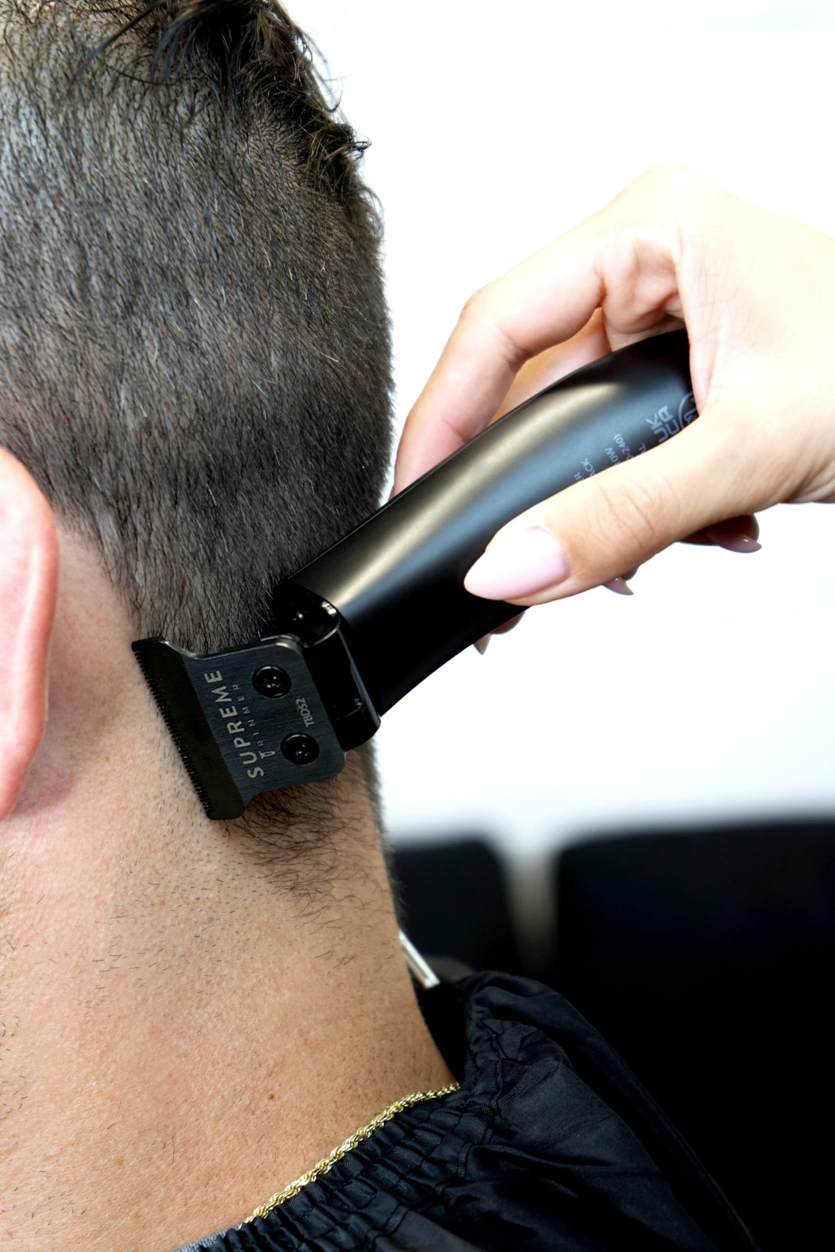 Supreme Trimmer T Shaper travel pouch for grooming on the go.