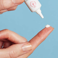SVR Palpebral Eye Cream texture close-up highlighting a lightweight, non-greasy feel
