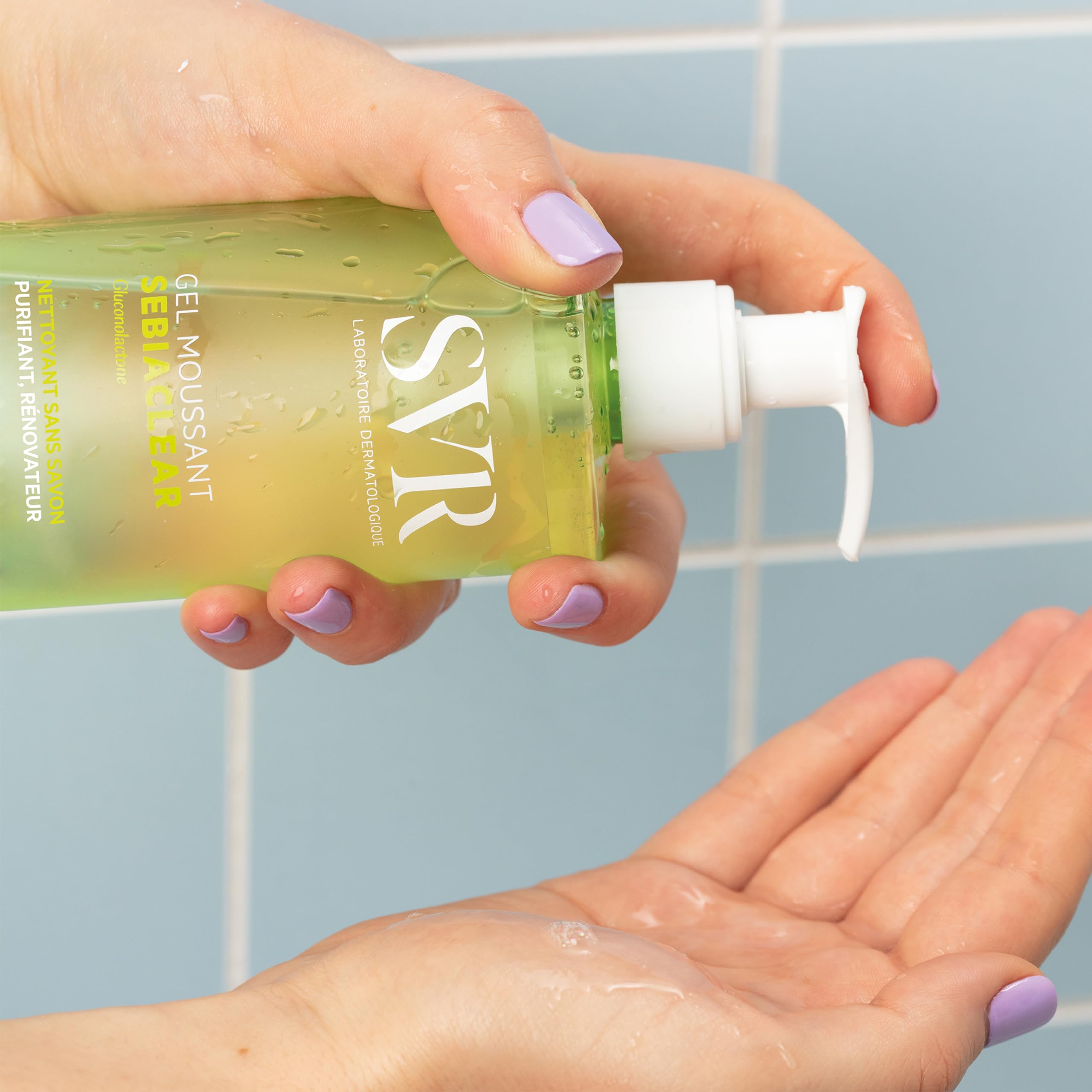 SVR Sebiaclear gluconolactone boost highlights gentle exfoliation for sensitive skin.