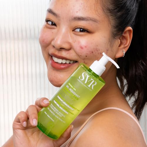 SVR Sebiaclear PHAs exfoliate and tighten pores for refined texture.