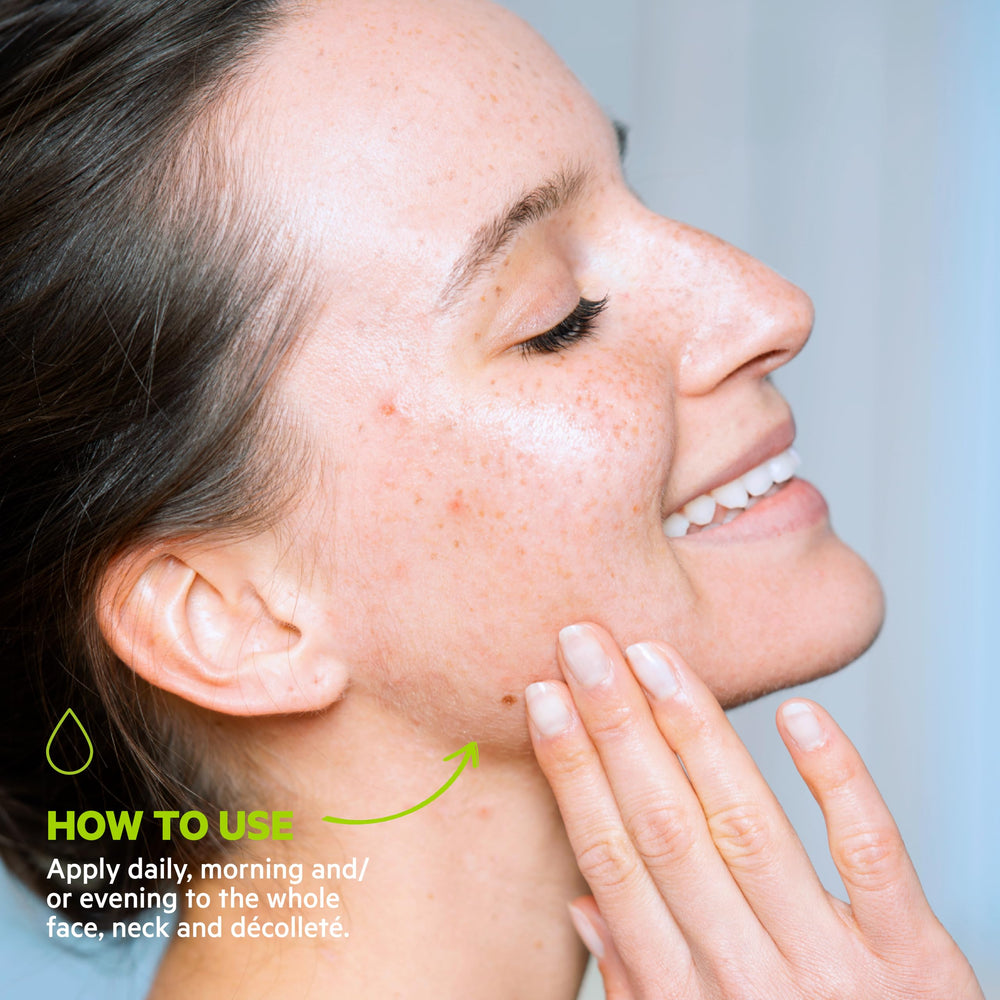 SVR Sebiaclear ultra-fluid texture image highlights fast absorption and matte finish